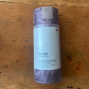 Lululemon The Towel large.